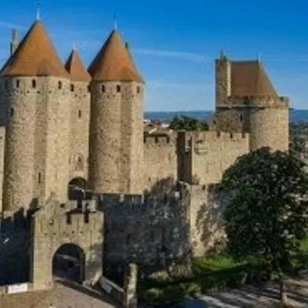 Apartment Spacieux Au Pied De La Cite Medievale Carcassonne
