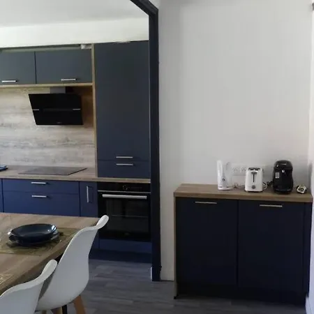 Spacieux Au Pied De La Cite Medievale Διαμέρισμα *