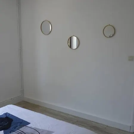 Spacieux Au Pied De La Cite Medievale Apartment *