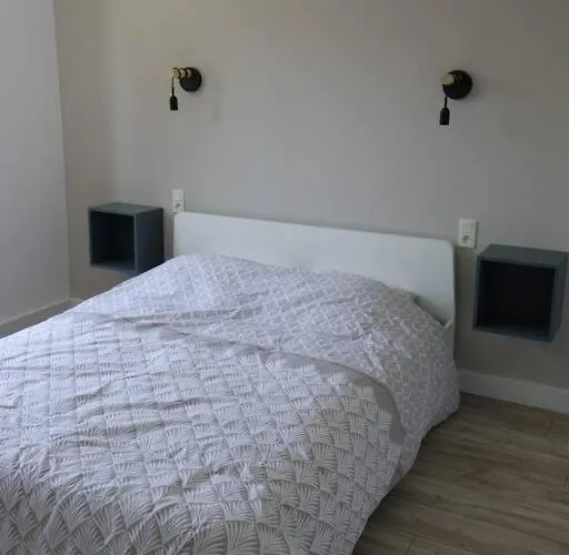 Apartament Spacieux Au Pied De La Cite Medievale *