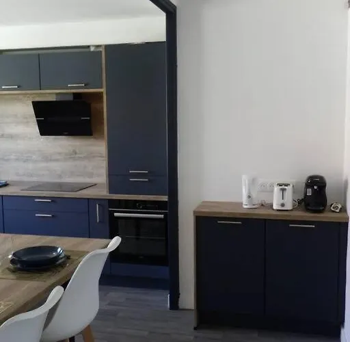 Spacieux Au Pied De La Cite Medievale Apartament *